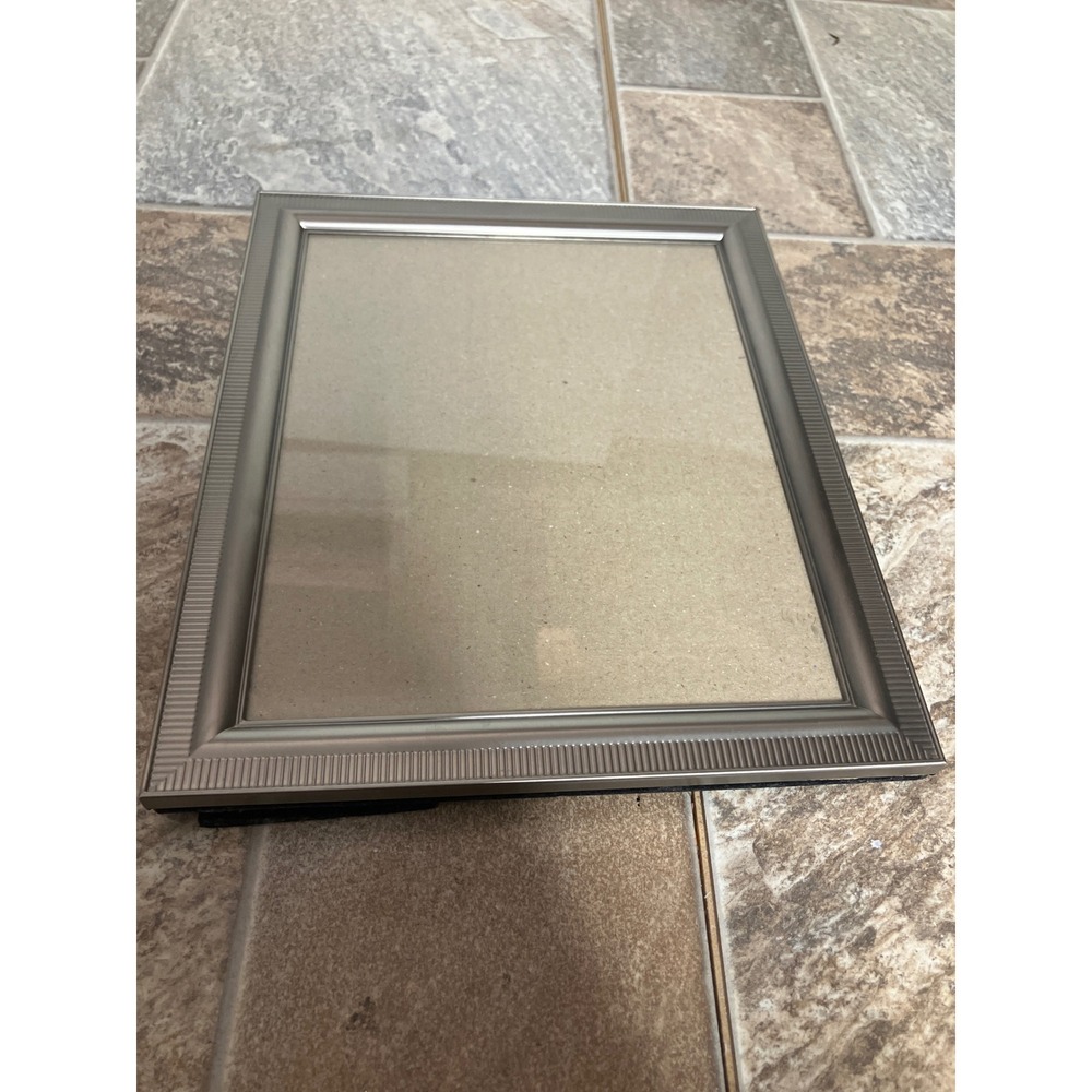 Fetco Home Decor Silver Stamped Track 5x7 Picture Frame Ribbed Metal 345457